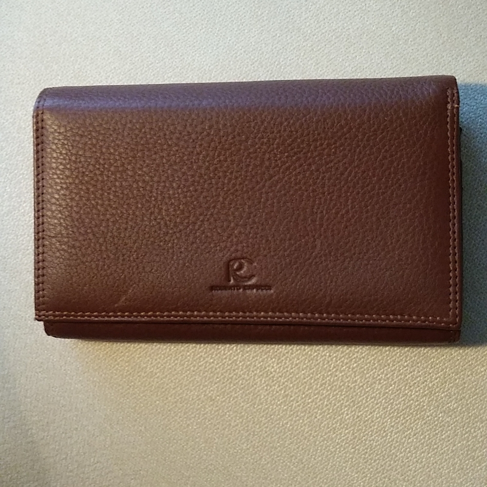 *NWOT* Roberto Capucci leather wallet